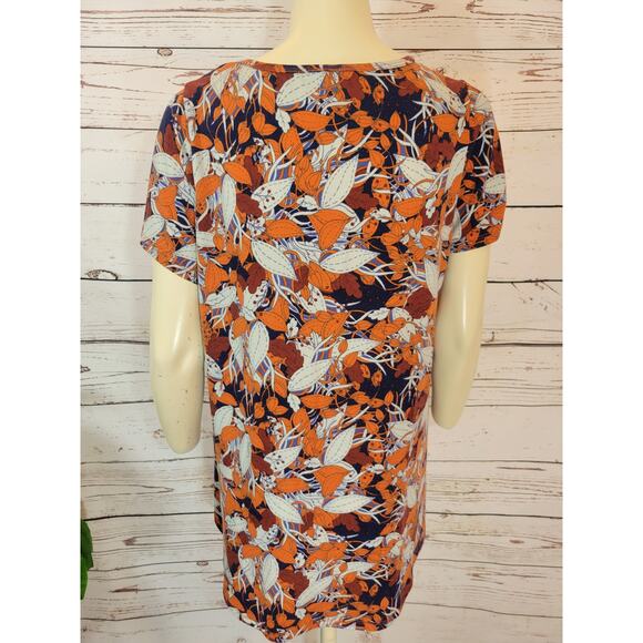 LuLaRoe Classic Tee Navy Blue Orange Red Leaves Print Top Women's Size Large - Picture 2 of 7